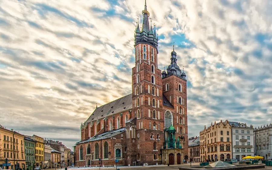 Jak wygląda kościół mariacki? Odkryj jego niezwykłe detale i historię