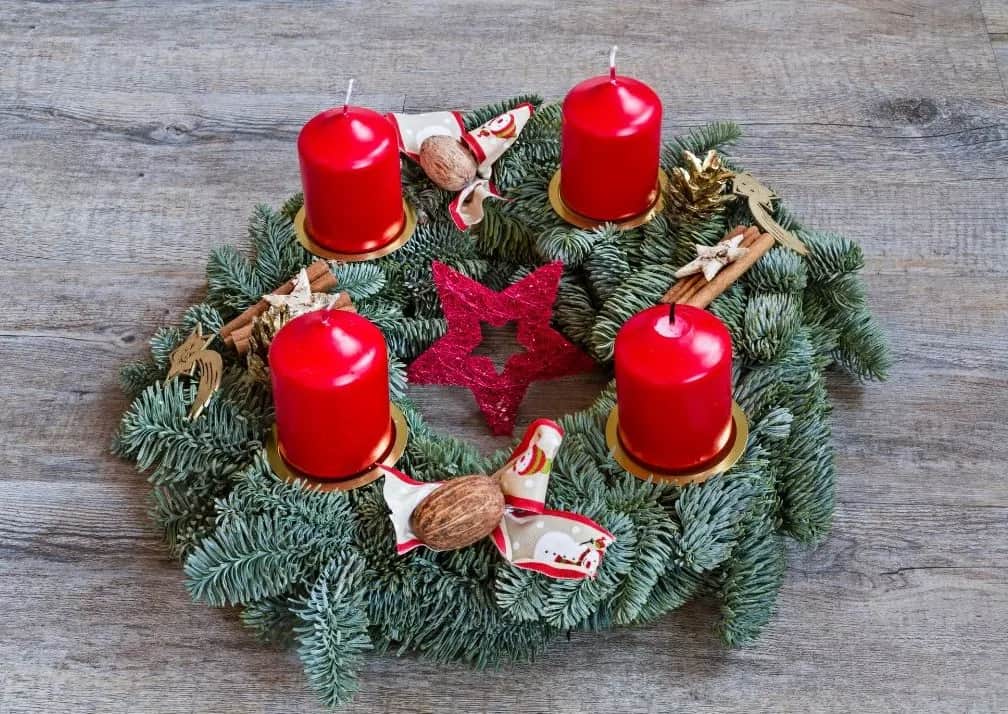 Jak modlić się w Adwencie - praktyczne wskazówki na duchowy wzrost